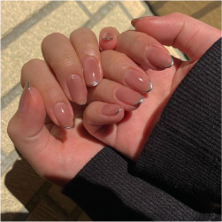 ナチュラルフレンチネイル